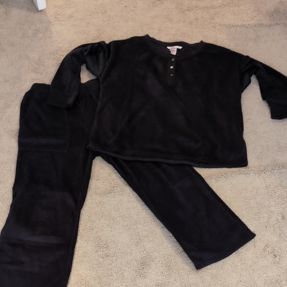 Cozy Black Lounge Set